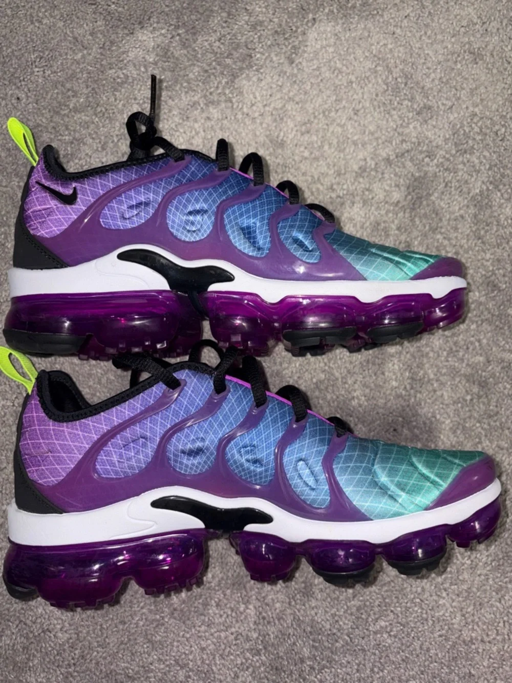 Nike Vapormax Plus - Picture 3 of 5